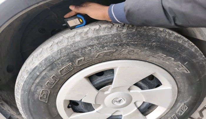 2015 Mahindra XUV500 W6, Diesel, Manual, 91,030 km, tyre