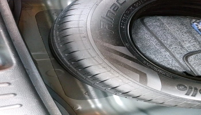 2023 Hyundai Creta SX (O) IVT 1.5 PETROL, Petrol, Automatic, 20,917 km, tyre