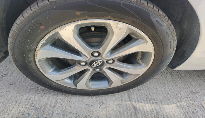 2014 Hyundai Xcent SX 1.2 (O), Petrol, Manual, 75,578 km, tyre