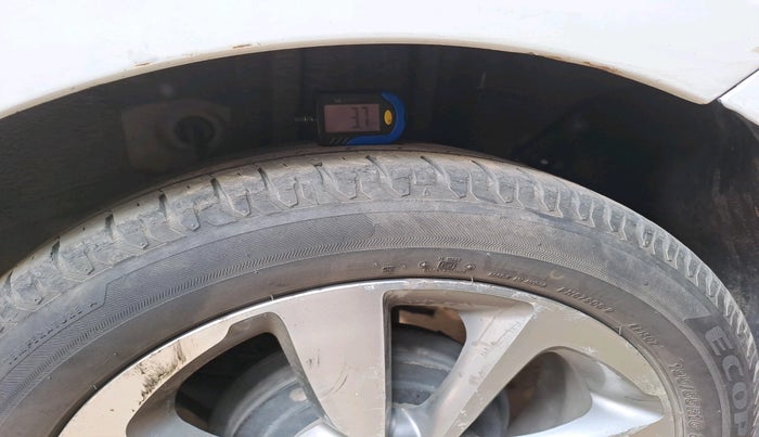 2016 Hyundai Elite i20 ASTA 1.2 (O), Petrol, Manual, 97,243 km, tyre