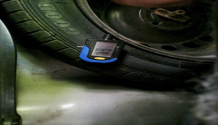 2016 Hyundai Elite i20 ASTA 1.2 (O), Petrol, Manual, 97,243 km, tyre