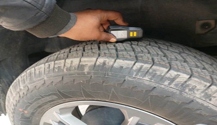 2024 Mahindra Thar LX D HT 2WD MT, Diesel, Manual, 57,449 km, tyre