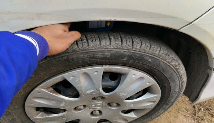 2017 Honda Amaze 1.2L I-VTEC S OPT, Petrol, Manual, 69,567 km, tyre