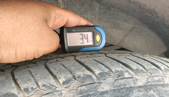 2016 Mahindra XUV500 W6, Diesel, Manual, 77,655 km, tyre