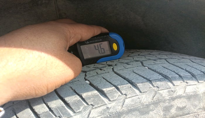 2016 Mahindra XUV500 W6, Diesel, Manual, 77,655 km, tyre