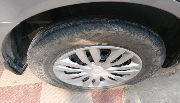 2020 Maruti Dzire VXI, Petrol, Manual, 21,295 km, tyre