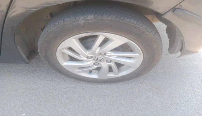 2016 Honda Jazz 1.2L I-VTEC V AT, Petrol, Automatic, 67,158 km, tyre