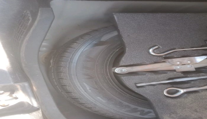 2016 Honda Jazz 1.2L I-VTEC V AT, Petrol, Automatic, 67,158 km, tyre