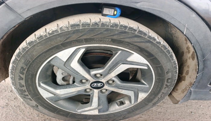 2018 Hyundai Creta SX AT 1.6 PETROL, Petrol, Automatic, 1,04,811 km, tyre