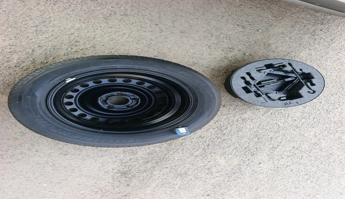 2018 Hyundai Creta SX AT 1.6 PETROL, Petrol, Automatic, 1,04,811 km, tyre