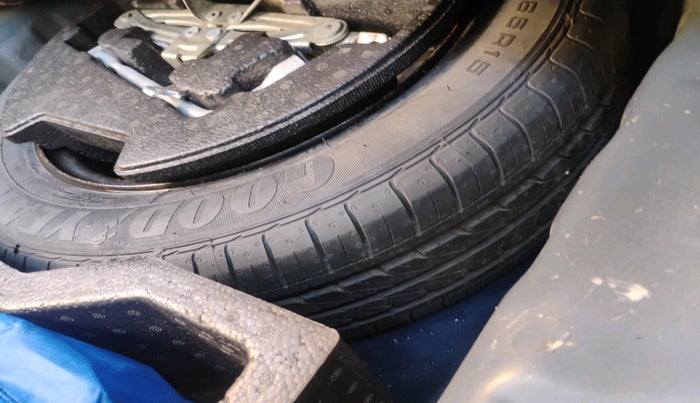 2018 Maruti Ciaz ALPHA  AT 1.5 SHVS PETROL, Petrol, Automatic, 89,585 km, tyre