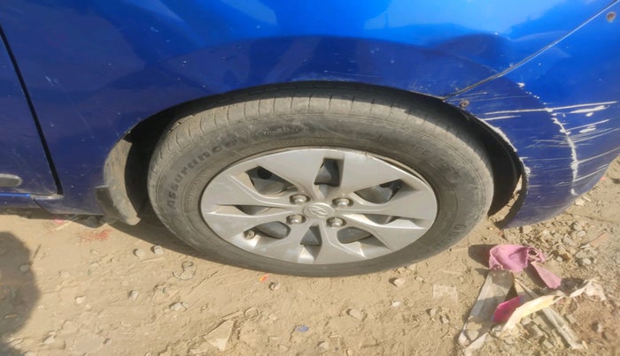 2015 Hyundai Xcent S 1.1 CRDI, Diesel, Manual, 1,40,566 km, tyre