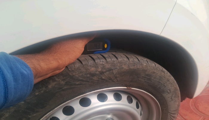 2022 Hyundai GRAND I10 NIOS ERA 1.2 KAPPA VTVT, Petrol, Manual, 11,366 km, tyre