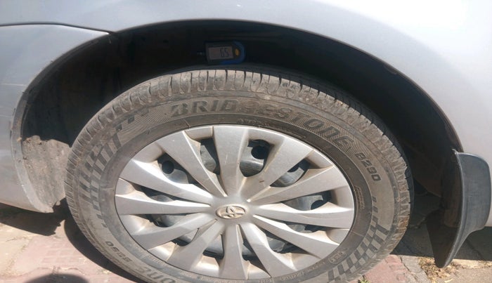 2011 Toyota Etios G, Petrol, Manual, 33,489 km, tyre