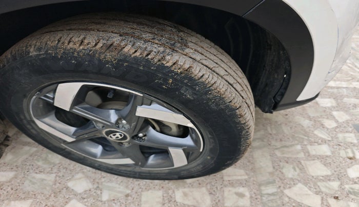 2019 Hyundai VENUE SX PLUS 1.0 TURBO DCT, Petrol, Automatic, 49,821 km, tyre