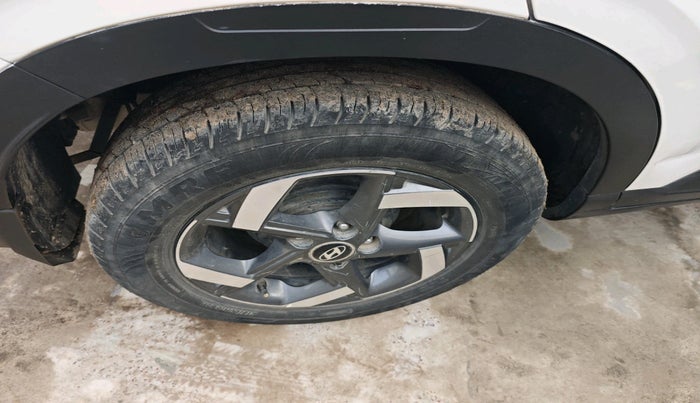 2019 Hyundai VENUE SX PLUS 1.0 TURBO DCT, Petrol, Automatic, 49,821 km, tyre