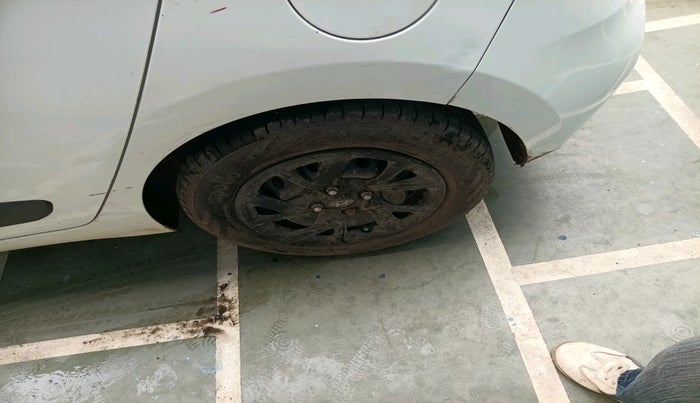 2018 Hyundai Grand i10 MAGNA 1.2 KAPPA VTVT CNG, Petrol, Manual, 1,05,099 km, tyre