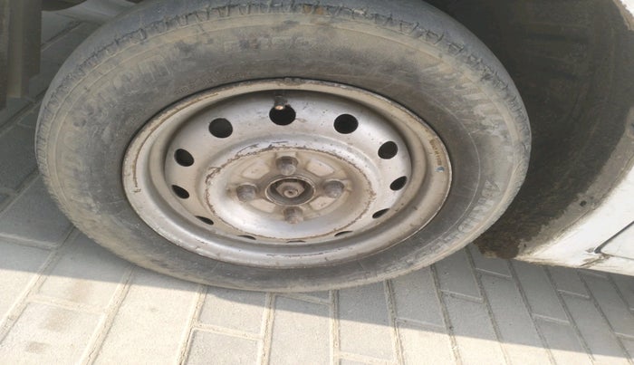 2014 Maruti Wagon R 1.0 LXI, Petrol, Manual, 1,14,118 km, tyre