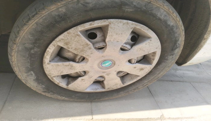 2014 Maruti Wagon R 1.0 LXI, Petrol, Manual, 1,14,118 km, tyre