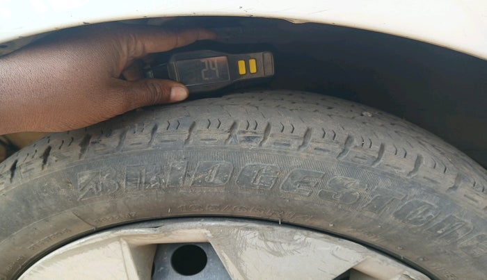 2016 Hyundai Xcent S 1.1 CRDI, Diesel, Manual, 1,22,734 km, tyre