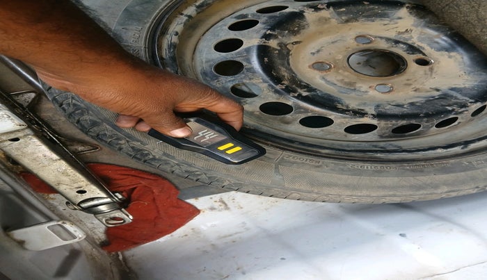 2016 Hyundai Xcent S 1.1 CRDI, Diesel, Manual, 1,22,734 km, tyre