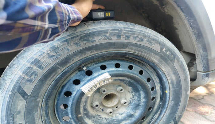 2018 Jeep Compass LIMITED 2.0 DIESEL, Diesel, Manual, 2,00,912 km, tyre