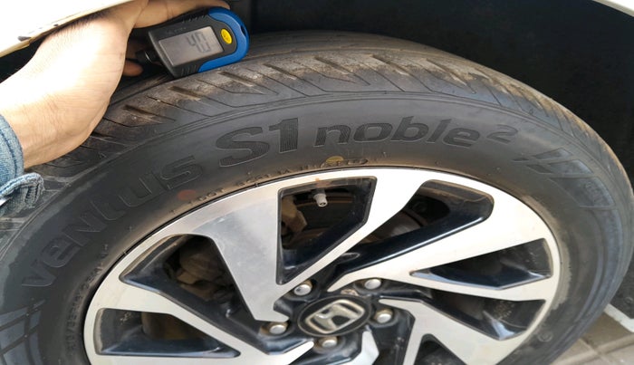 2019 Honda Civic 1.8L I-VTEC V CVT, Petrol, Automatic, 26,631 km, tyre