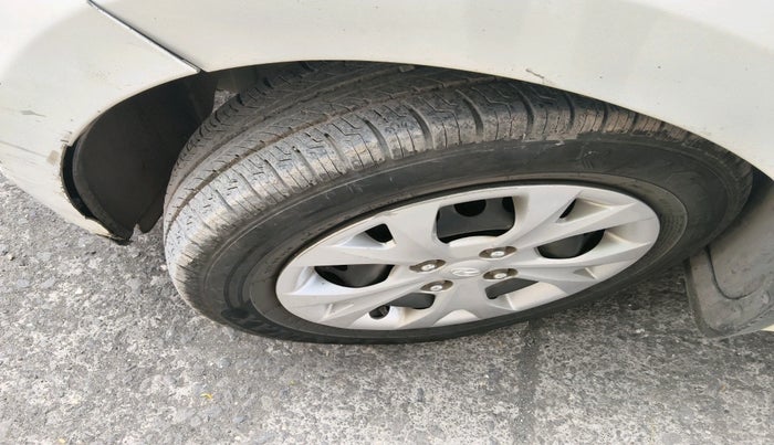 2014 Hyundai Grand i10 SPORTZ 1.2 KAPPA VTVT, Petrol, Manual, 73,804 km, tyre