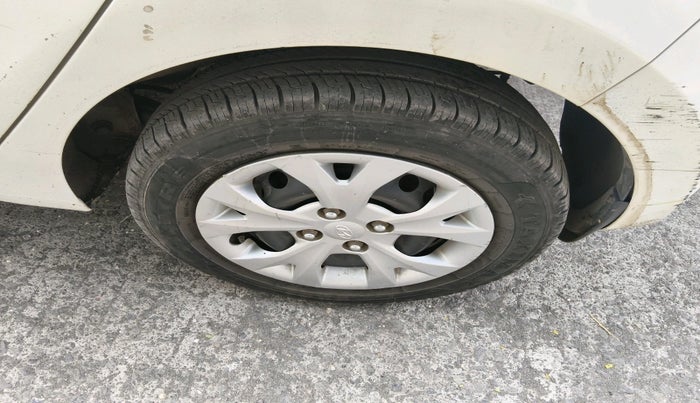 2014 Hyundai Grand i10 SPORTZ 1.2 KAPPA VTVT, Petrol, Manual, 73,804 km, tyre