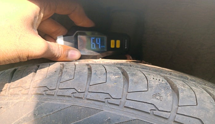 2023 Maruti Dzire VXI, Petrol, Manual, 18,054 km, tyre