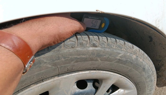 2018 Hyundai Grand i10 MAGNA 1.2 KAPPA VTVT, Petrol, Manual, 1,74,922 km, tyre