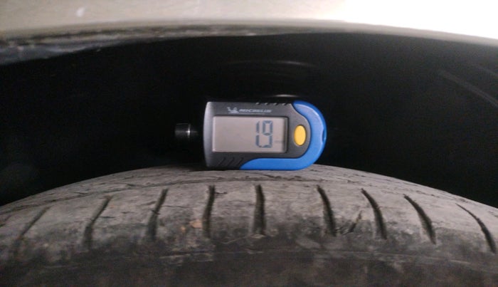 2011 Honda City 1.5L I-VTEC V MT, Petrol, Manual, 83,391 km, tyre