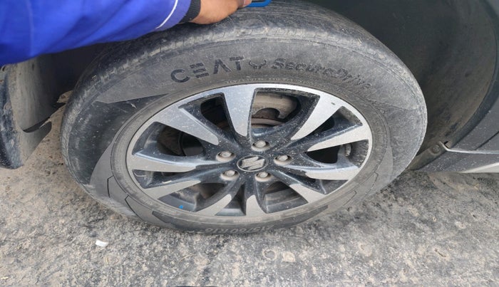 2018 Maruti S Cross ZETA 1.3, Diesel, Manual, 94,970 km, tyre