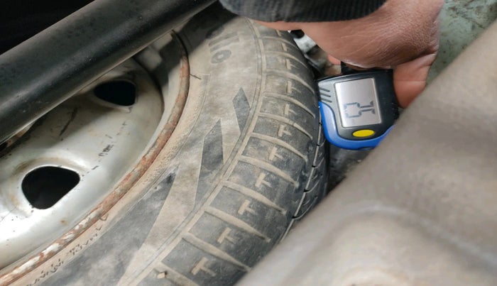 2012 Maruti Zen Estilo LXI CNG, Petrol, Manual, 92,652 km, tyre