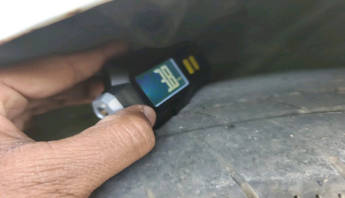 2011 Hyundai i20 SPORTZ 1.4 CRDI, Diesel, Manual, 1,37,861 km, tyre