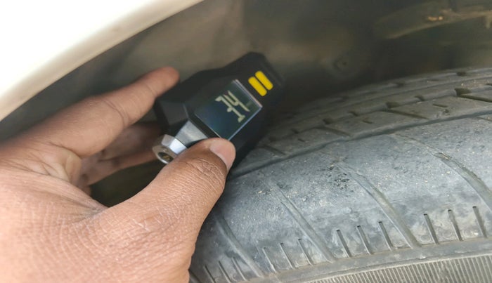 2011 Hyundai i20 SPORTZ 1.4 CRDI, Diesel, Manual, 1,37,861 km, tyre