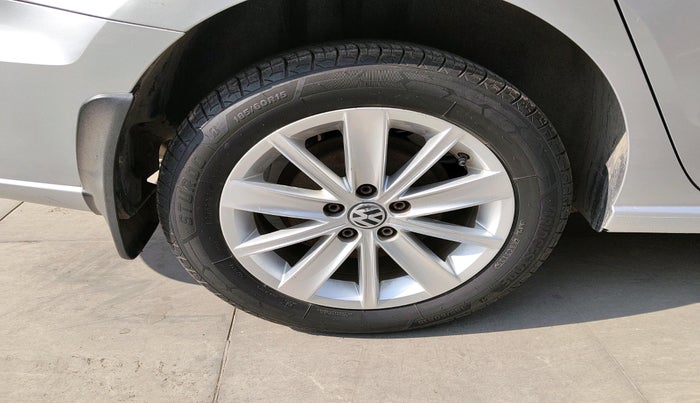 2017 Volkswagen Vento HIGHLINE PLUS 1.5 AT 16 ALLOY, Diesel, Automatic, 86,257 km, tyre