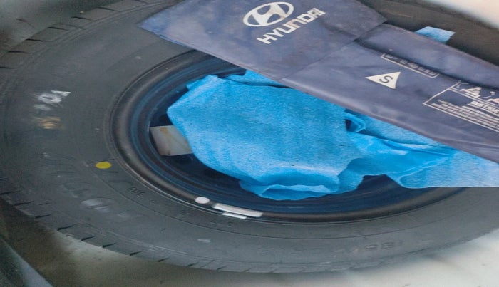 2020 Hyundai Elite i20 SPORTZ PLUS 1.2, Petrol, Manual, 90,573 km, tyre