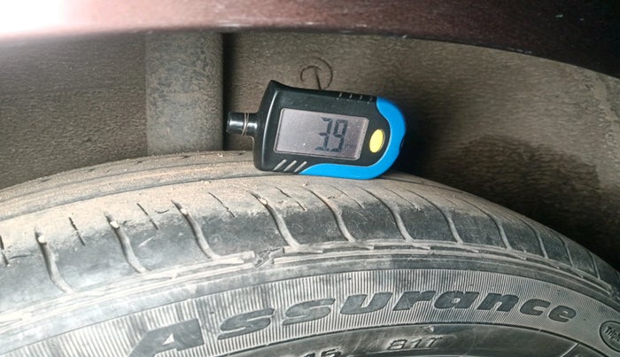 2020 Hyundai AURA SX PLUS 1.2 AMT, Petrol, Automatic, 33,177 km, tyre