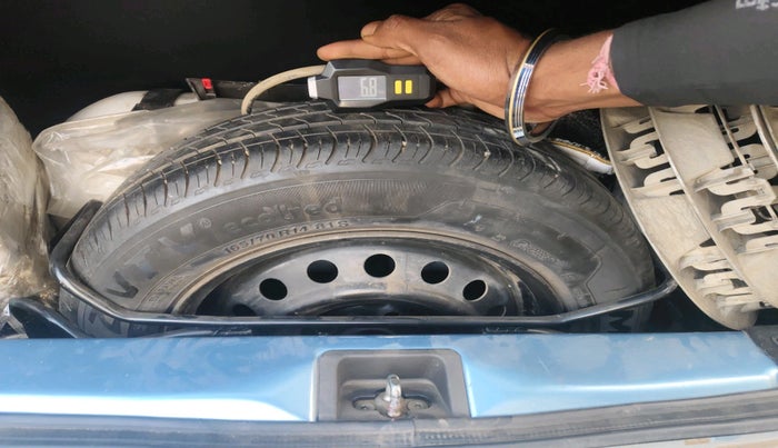 2022 Maruti New Wagon-R VXI CNG 1.0, CNG, Manual, 44,712 km, tyre