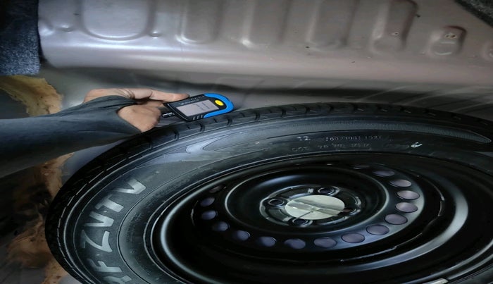 2021 Honda Amaze 1.2L I-VTEC VX, Petrol, Manual, 20,566 km, tyre