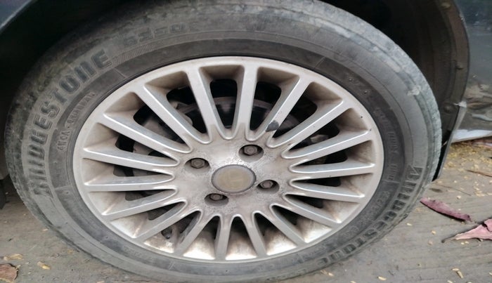 2014 Tata Zest XMS PETROL, Petrol, Manual, 68,407 km, tyre