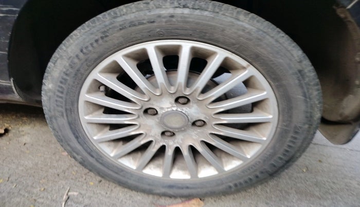 2014 Tata Zest XMS PETROL, Petrol, Manual, 68,407 km, tyre