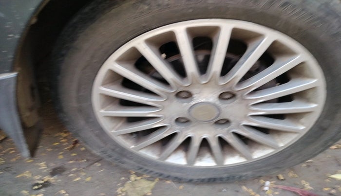 2014 Tata Zest XMS PETROL, Petrol, Manual, 68,407 km, tyre