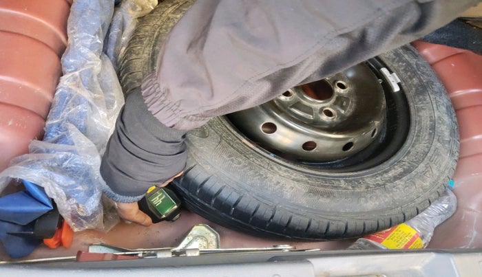 2013 Maruti Alto 800 LXI, Petrol, Manual, 88,335 km, tyre