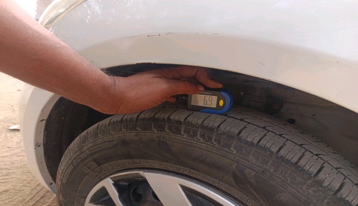 2017 Maruti Swift VXI O, Petrol, Manual, 1,25,099 km, tyre