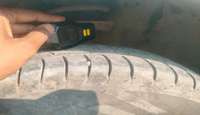 2016 Hyundai Elite i20 MAGNA 1.2, CNG, Manual, 89,419 km, tyre