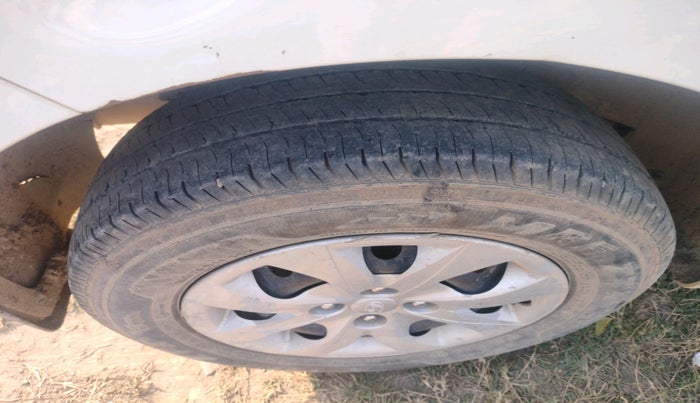 2016 Hyundai Elite i20 MAGNA 1.2, CNG, Manual, 89,419 km, tyre