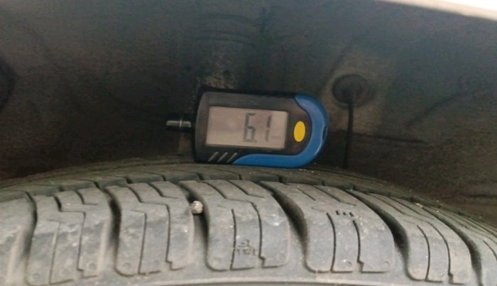 2014 Hyundai Xcent S (O) 1.2, Petrol, Manual, 64,022 km, tyre