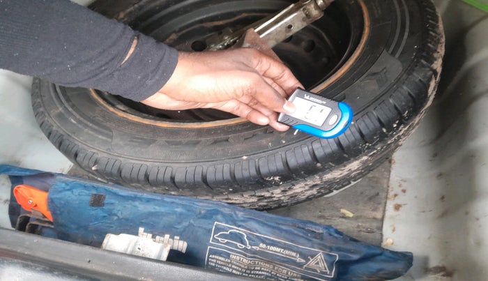 2012 Hyundai Verna FLUIDIC 1.6 CRDI EX, Diesel, Manual, 1,42,340 km, tyre